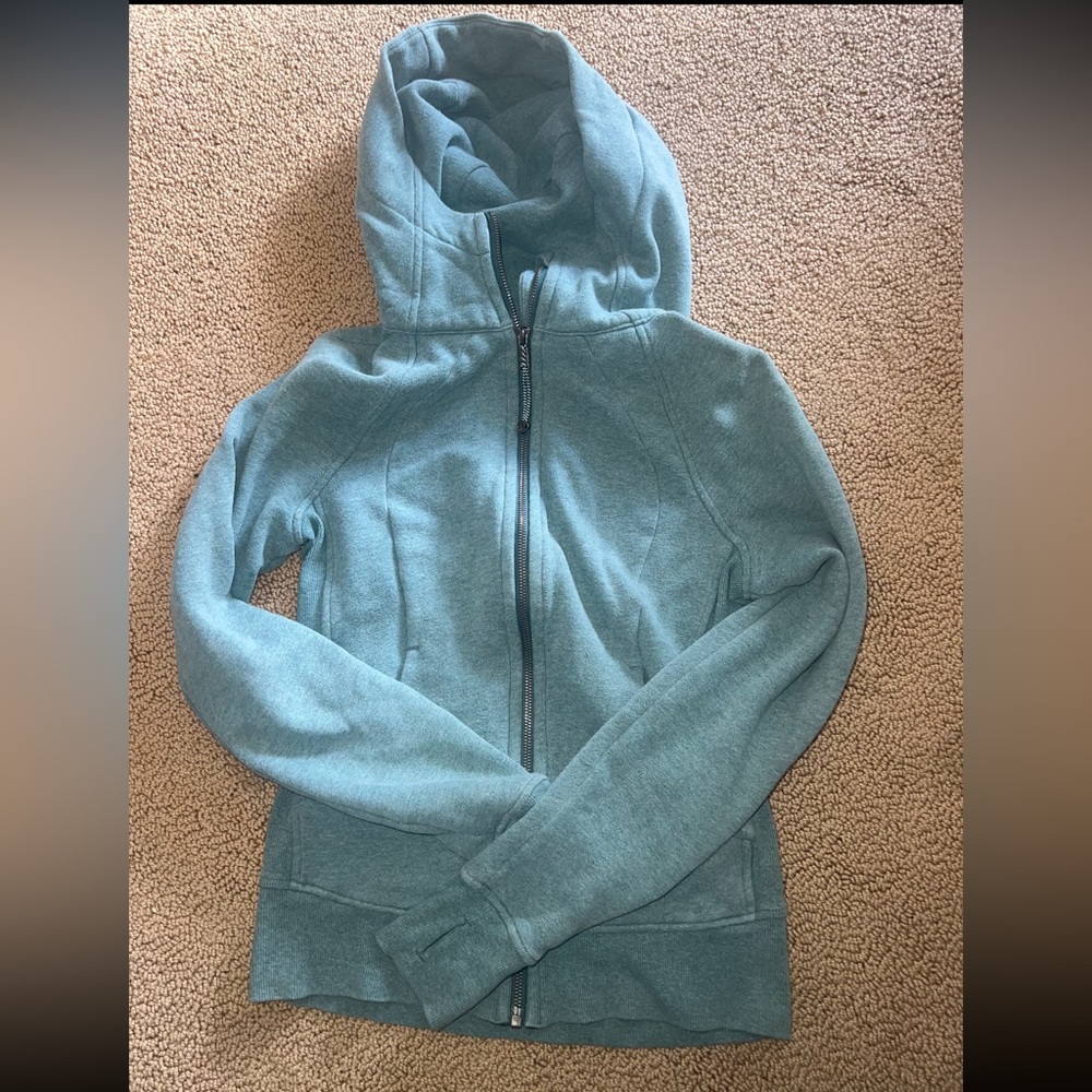 Lulu Lemond Hoodie size 4